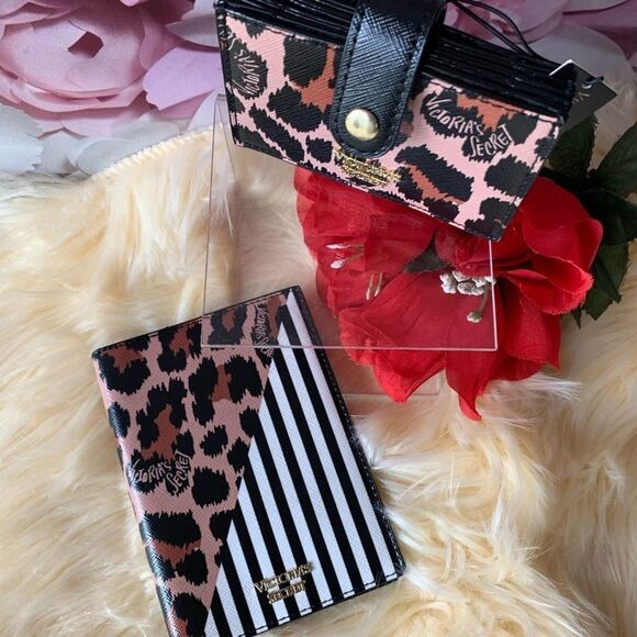 Victoria’s Secret Passport & Five Slot Credit Card Holder - Picture 5 of 9
